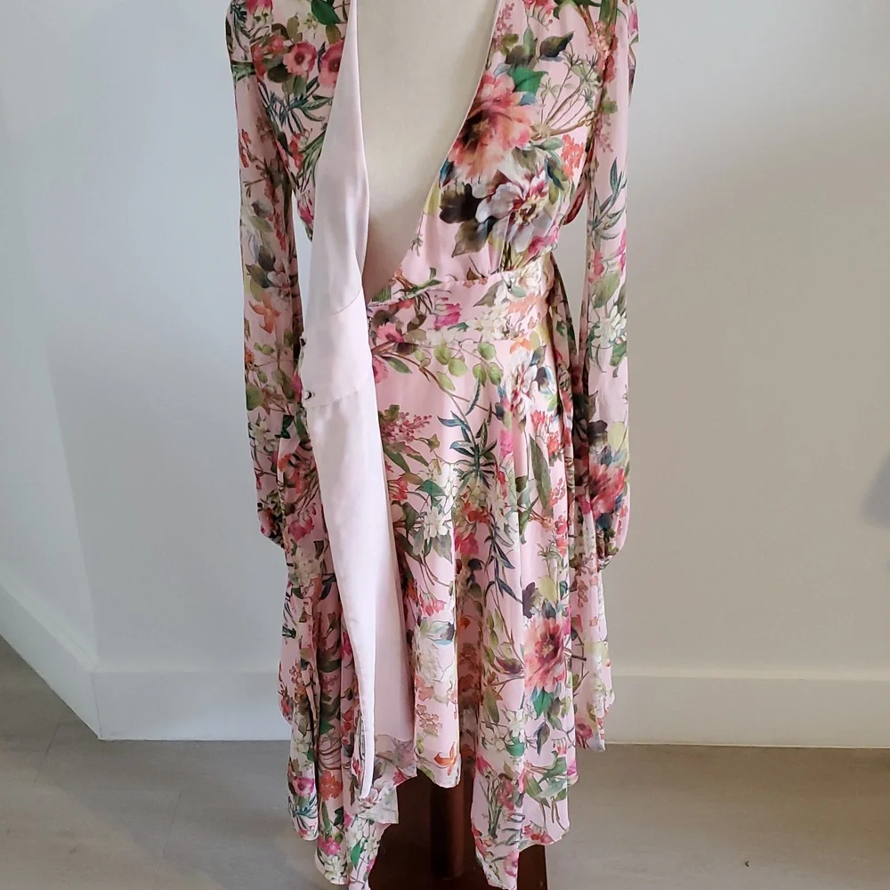 Jay Godrey Floral Pink/Green Wrap fully lined Dress handkerchief hem Size 0 EUC - Picture 7 of 9